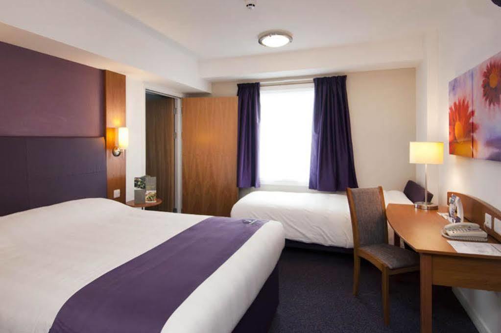 Premier Inn South Mimms/Potters Bar Hotel Exterior foto